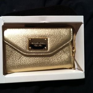 Michael Kors wristlet for iPhone