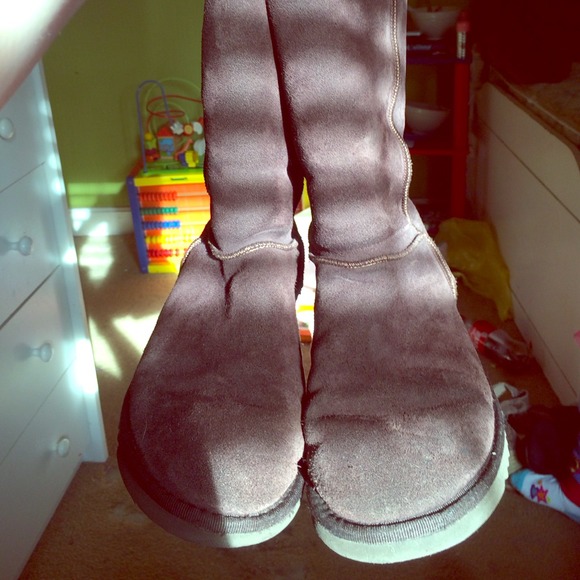 SOLD Tall Brown Suede Uggs 9
