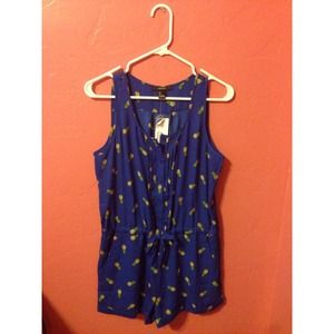 Royal blue pineapple print romper🍍💙