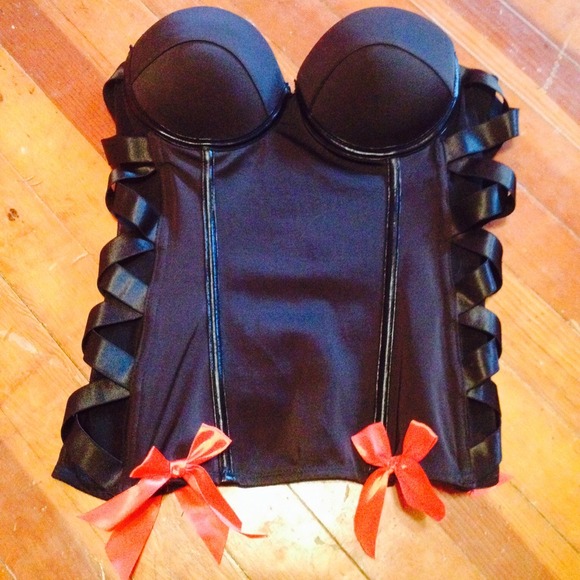 NWOT Sexy black corset NWOT