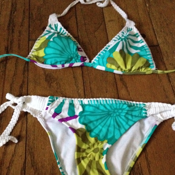 Green & blue bikini and white