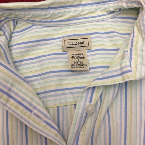 ⛔️Sold⛔️ 3 striped button down shirts - Picture 2 of 4