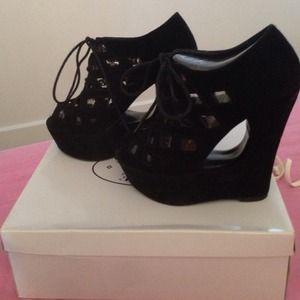 Steve Madden wedges