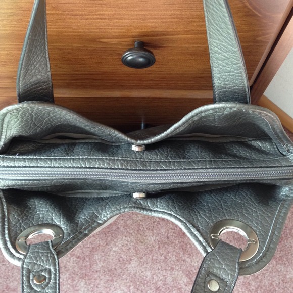 SOLD• Strada Tote - Picture 3 of 4