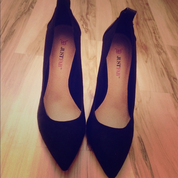 Heels - Picture 1 of 4