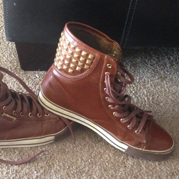 🔴SOLD $20🔴Gold studded high tops
