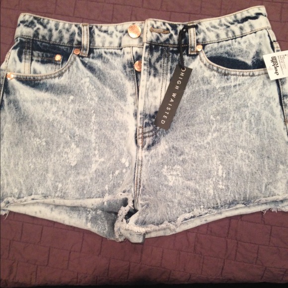 🔴SOLD🔴 High wasted shorts - Picture 1 of 2