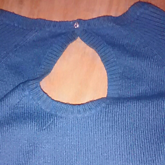 GUESS sweater - Picture 3 of 4