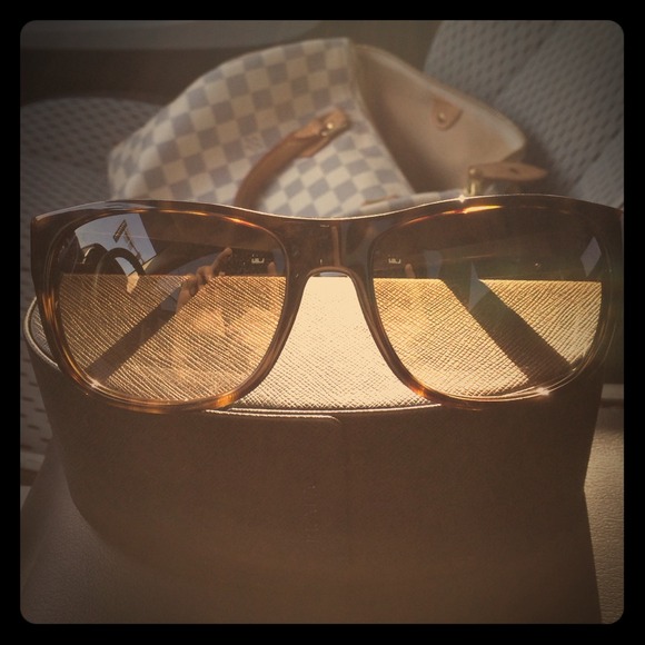 Prada wayfarer tortoise brown sunglasses