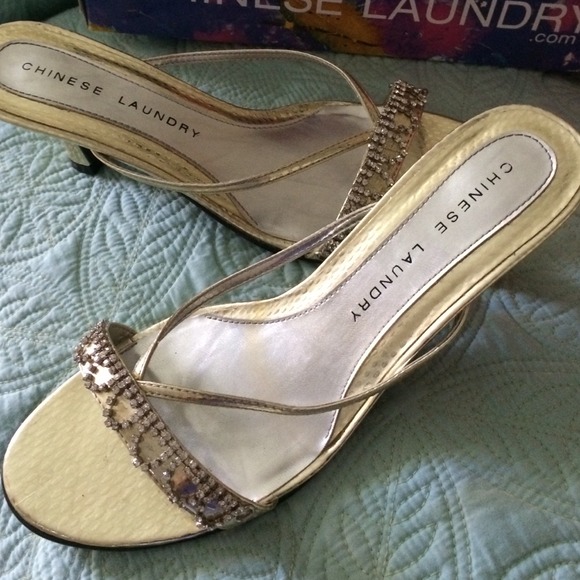 Gold metallic evening sandal