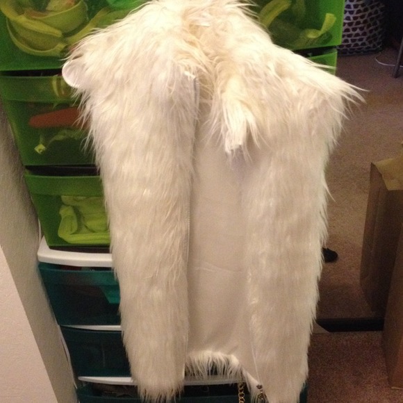 Jackets & Blazers - vintage faux fur vest