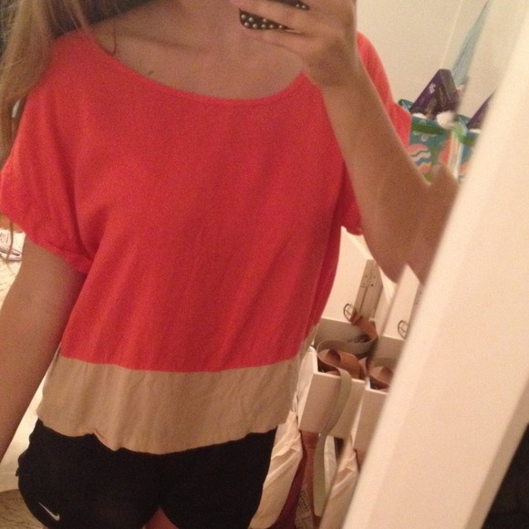 Top - Picture 2 of 3