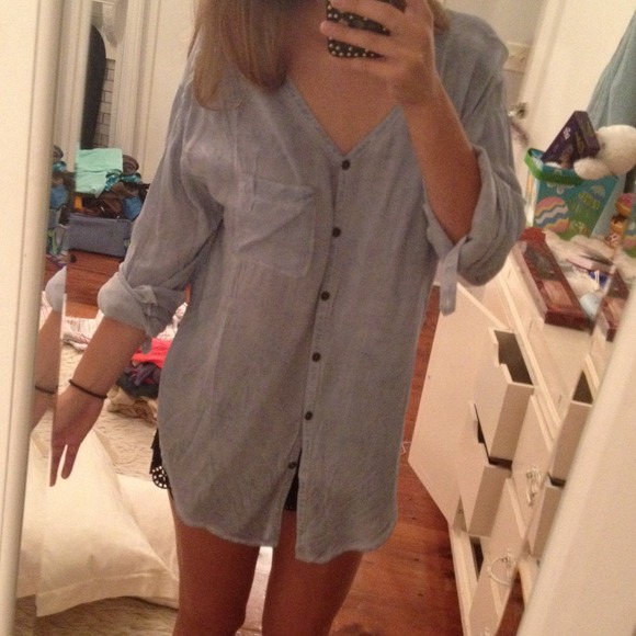 Top - Picture 2 of 2