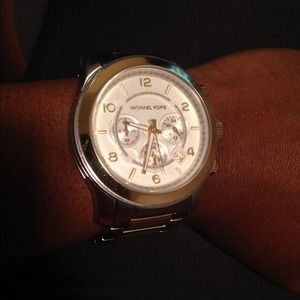 SOLD!!!!!Authentic Michael Kors Runway Watch