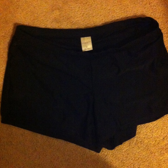 Liz Lange maternity swim bottoms