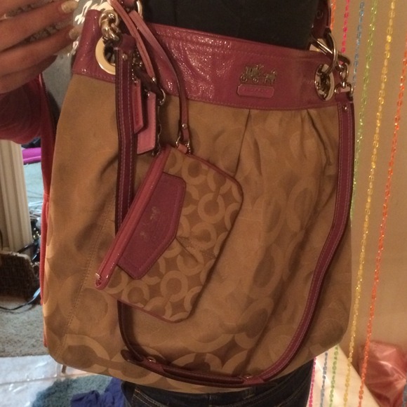 Boho Coach purse. Strap, wristlet & dust bag incl.