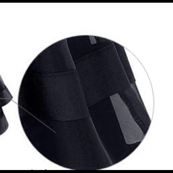 ๐H/P 5/26๐Black Ruffle Peplum Style Blouse NEW - Picture 3 of 4