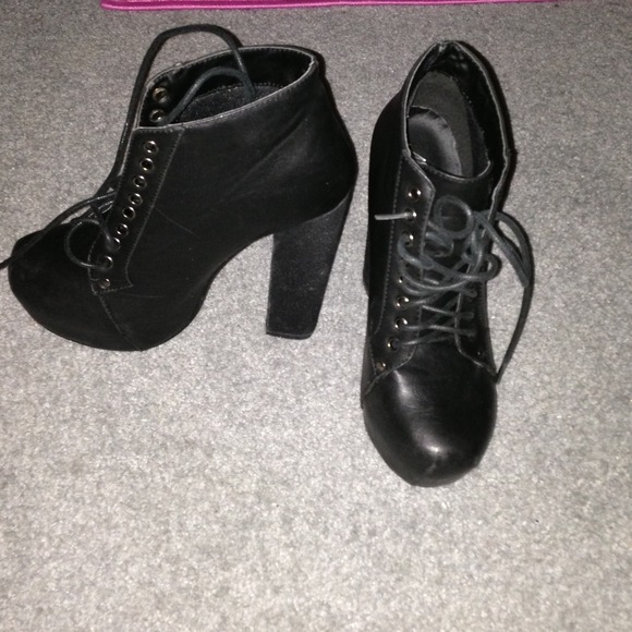 Never worn tall black thick heels