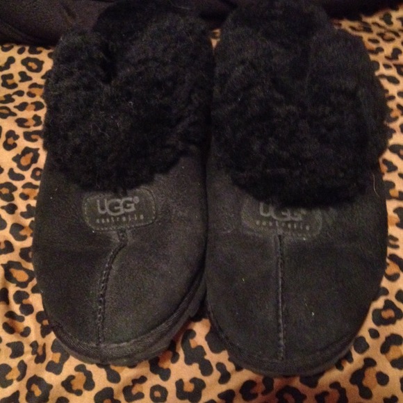 🚫SOLD🚫 Black Ugg Slippers