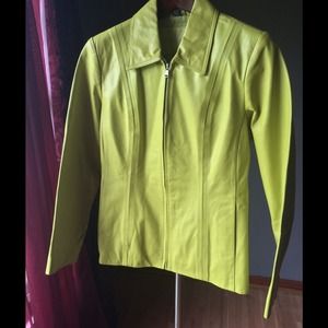 🎀SUPER Cute Lime Green LEATHER Jacket🎀