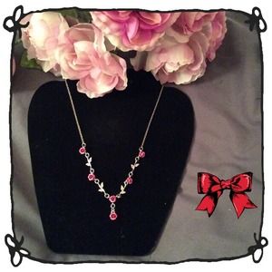 🎁 2 for $10, 3 for $15 or $6 each necklace