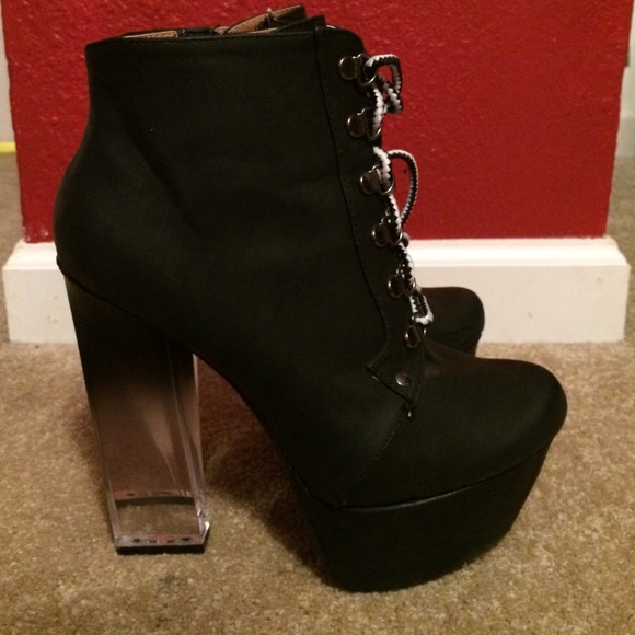 ✨Booties!!✨