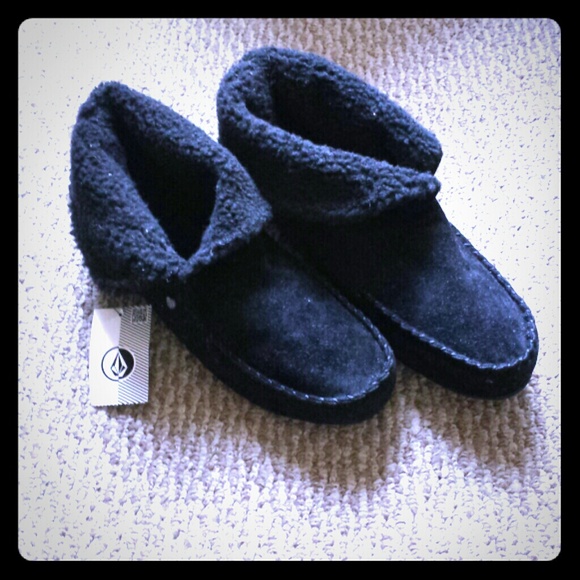 Cute Volcom moccasins