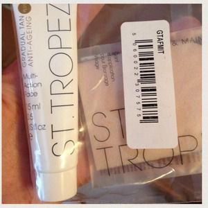St Tropez Self Tanner deluxe sample size .5oz