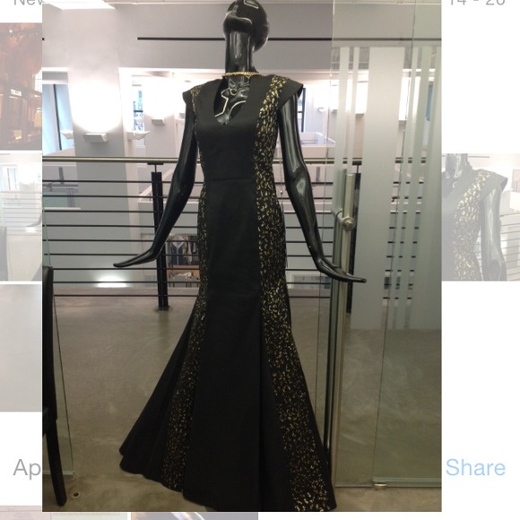 This is a beautiful fitting designer taffeta gown