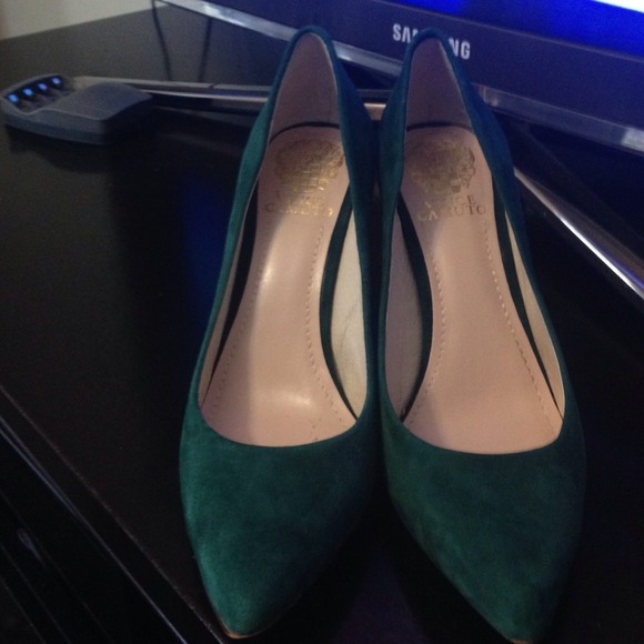 Vince Camuto size 7.5  gorgeous shoes