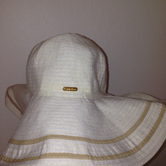 Calvin Klein floppy gold beach hat - Picture 2 of 3