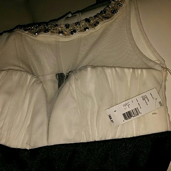 Black & White Dress with Trim - Picture 4 of 4