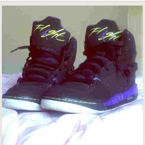Jordan Flight 6 Youth/7.5 Women's/men 6