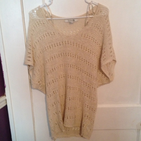 Creme sweater