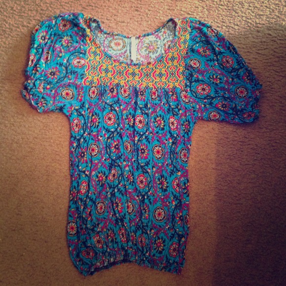 Rue 21 fashion top