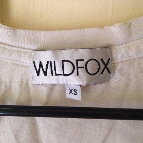 ❌TRADED9⃣ Wildfox No 9 v-neck - Picture 2 of 4