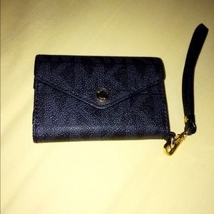 MK iPhone 4 wallet