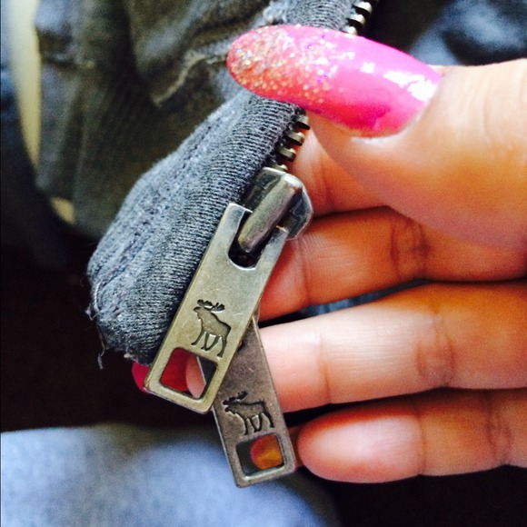 Large Abercrombie & Fitch zip up hoodie - Picture 4 of 4