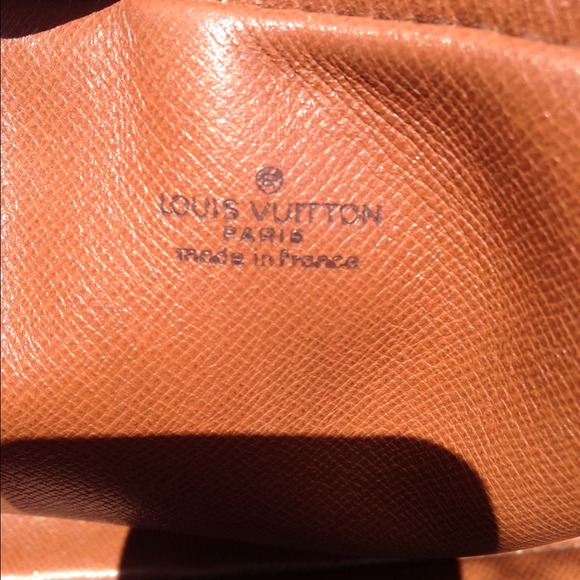 💥SOLD💥Louis Vuitton Pochette Marly Bandouliere - Picture 2 of 4