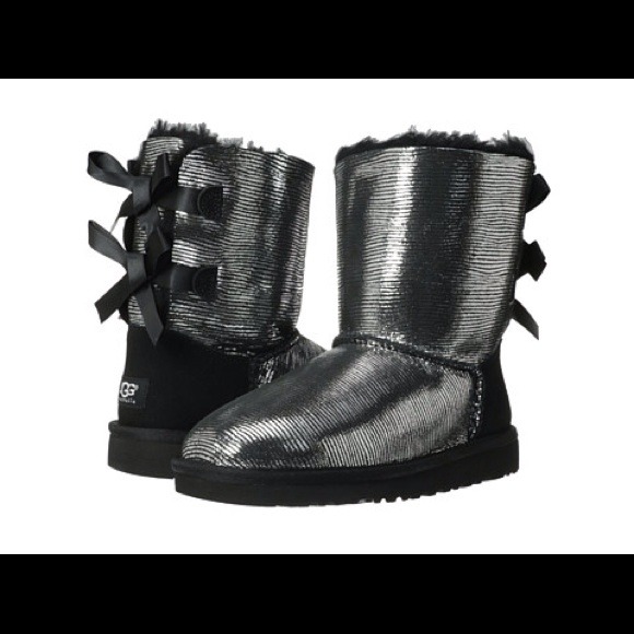 💙💙Brand new in box authentic UGG bailey bows💙💙