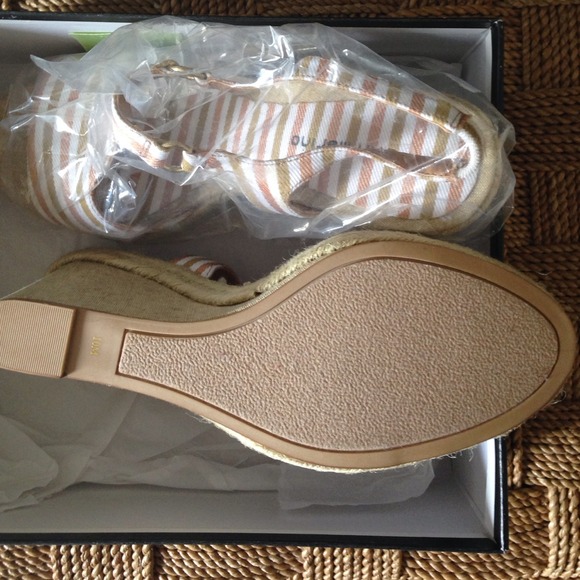 ⚡️JUST REDUCED☀️SALE💢 Spring/Summer sandals🎉 - Picture 2 of 4