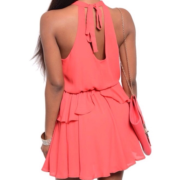 ⛔️SOLD IN BUBDLE⛔️ Pretty Cut Out Ruffle Dress - Picture 3 of 3