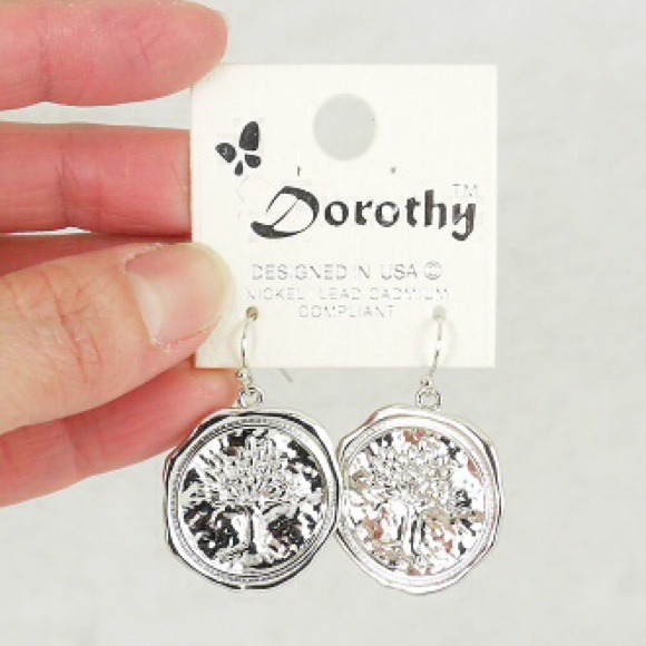 Rhodium tone hammered tree life earrings - Picture 2 of 3