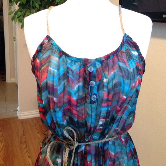 Sheer tunic - Picture 2 of 4