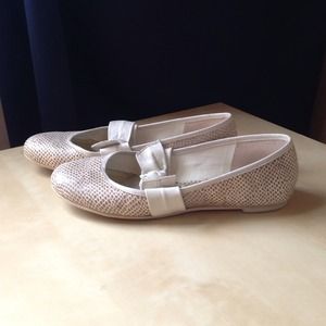 Darling BGBGIRLS leather flats with bow