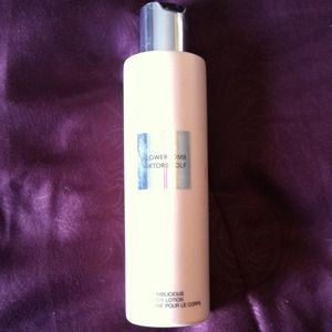 Viktor&Rolf FlowerBomb Lotion💋