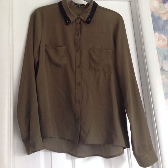 Olive green top - Picture 1 of 2