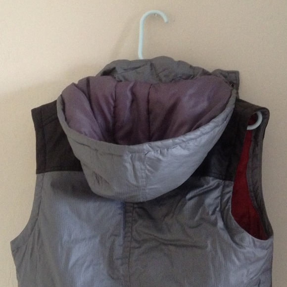 Men's Vest - Picture 3 of 3