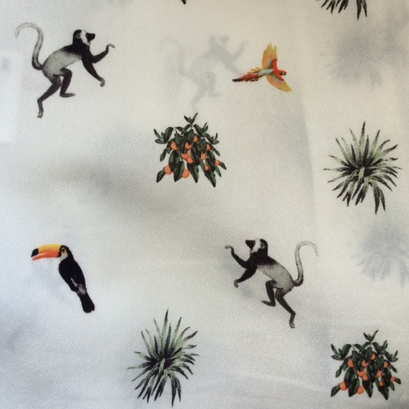 H&M Tops - Exotic animal top H&M Tops - Exotic animal top