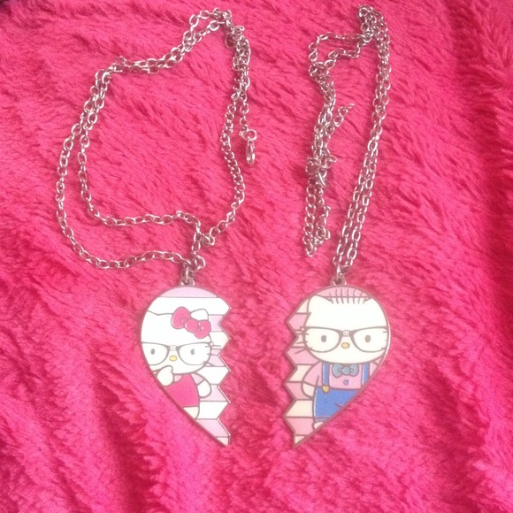 Hello Kitty Necklace set